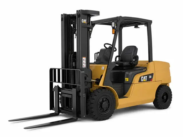 Caterpillar GP30NM — montacarga contrapeso de 3 toneladas
